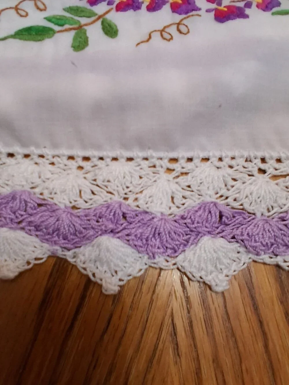 Embroidered Table Runner/Purple Floral/Leaves